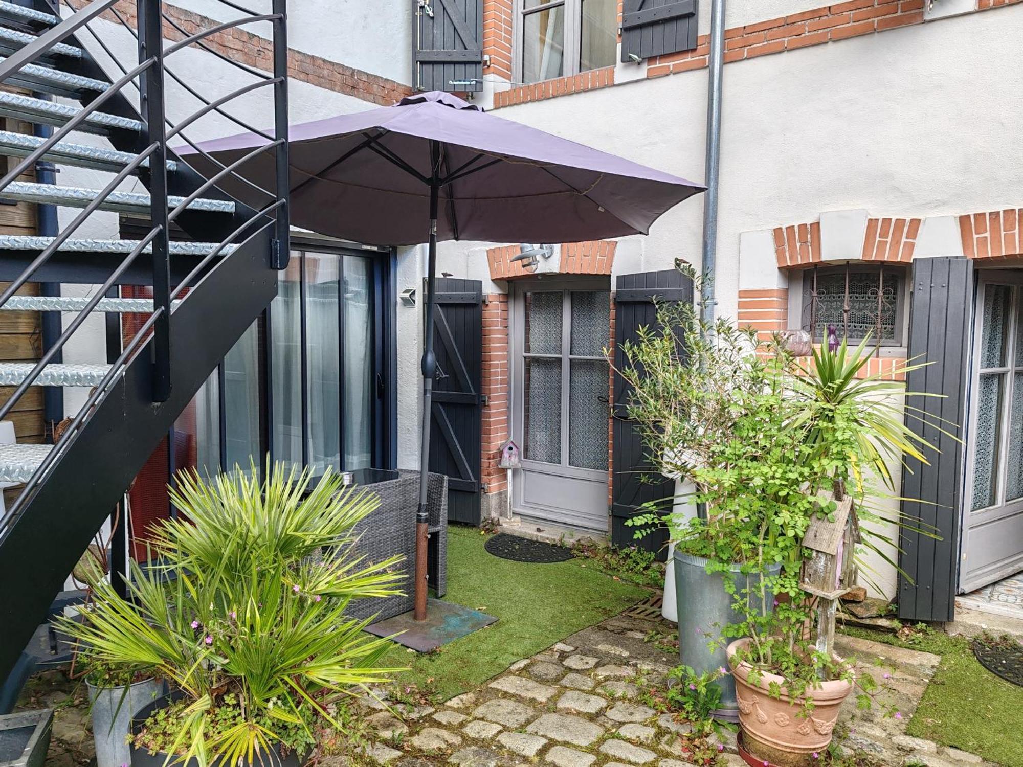 Appartement T2 Sur Cour Nantaise Reze Exterior photo
